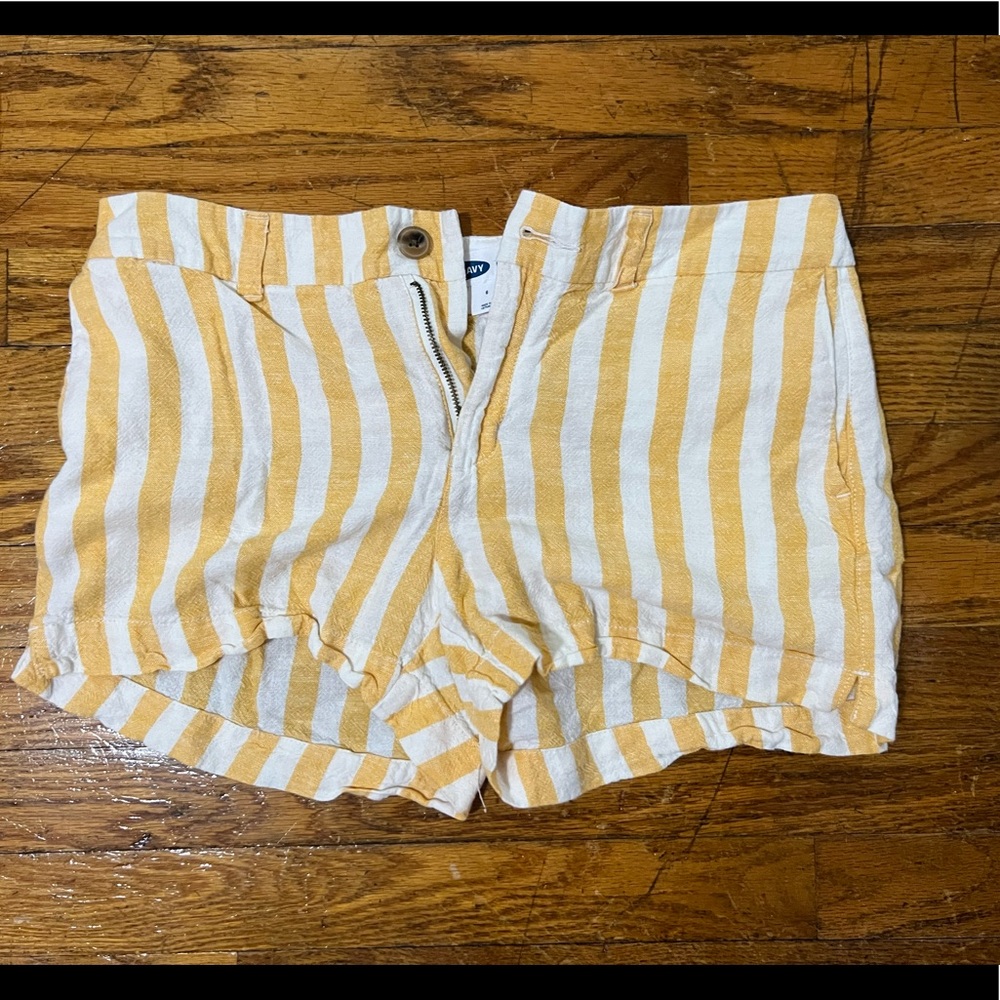 Old Navy yellow stripe shorts, size 6